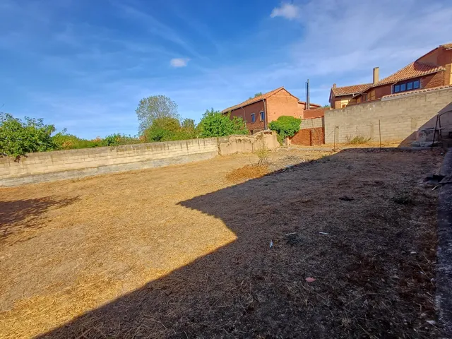 Casa con terreno en Hospital de Órbigo. — 43