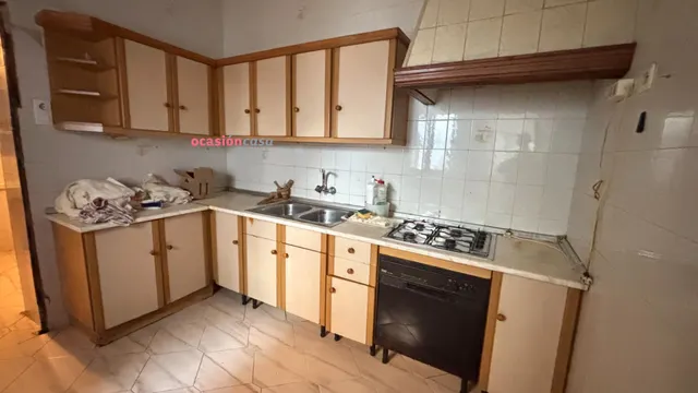 CASA CON PATIO Y COCHERA A LA VENTA — 6