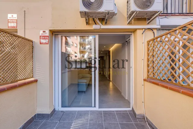 ¡JOYA EN POBLE-SEC! Loft de 32m2 totalmente reformado con terraza, a 1 minuto de Paral·lel y Sala Apolo — 20