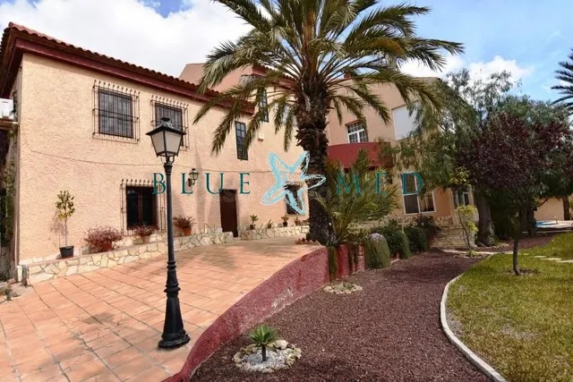 Casa de campo en venta en Los Lorentes