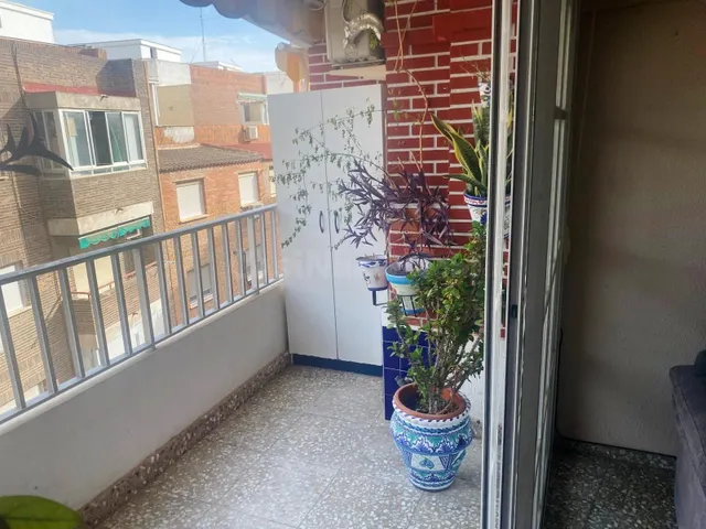 Preciosa vivienda frente a la playa del Postiguet con vistas - foto 3