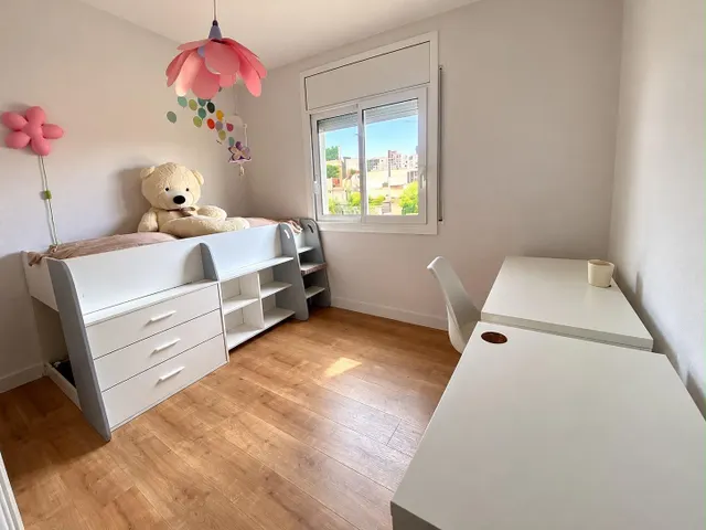Casa pareada con jardín privado, dos terrazas y amplio garaje en Calafell — 21