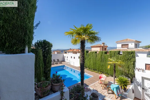 ✨ Espectacular chalet con piscina y vistas impresionantes - foto 3