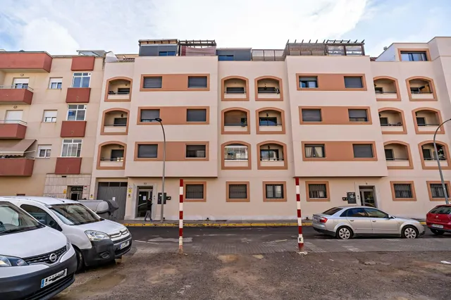 Piso de 3 dormitorios y 2 baños junto al auditorio de El Ejido — 27