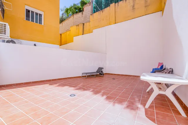 PISO CON PATIO Y COCHERA EN LA ZUBIA