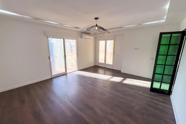 Amplio piso reformado en segunda línea de la Playa del Cura — 142 m2, 4 dormitorios, vistas al mar y orientación suroeste — 2