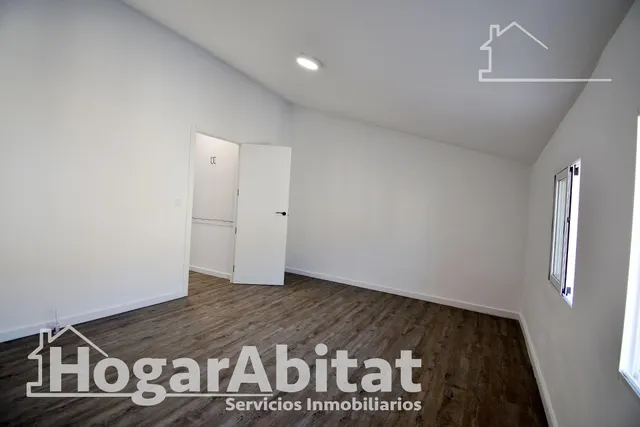 AMPLIA Y BONITA CASA REFORMADA CON 2 TERRAZAS — 22