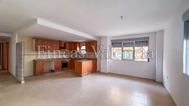 APARTAMENTO 2 HAB, 2 BAÑOS, TRASTERO Y GARAJE JUNTO AL MAR — 2