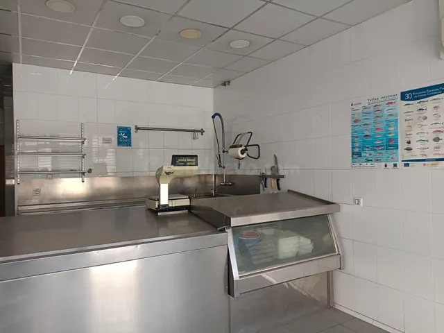Se alquila o se vende local para comercio de alimentación en - foto 5