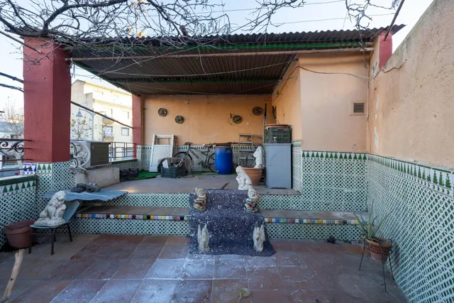 Casa con estupenda ubicación en Armilla. avenida de los ogíjares — 9
