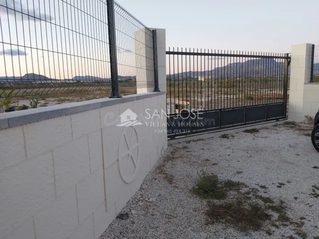 SE VENDE PARCELA CON ALBERGUE EN ZONA HUERTA MAYOR EN ASPE - foto 5