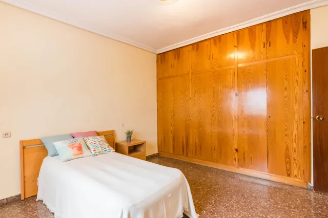 VIVIENDA CON GRAN PATIO PRIVADO FRENTE AL NUEVO HOTEL BARCELÓ 5★ — 39