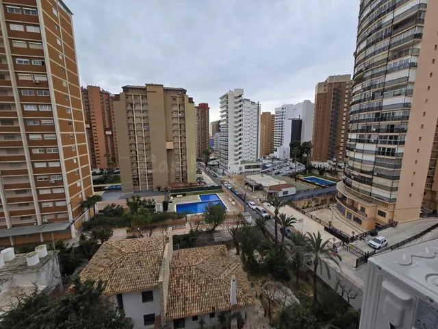 Apartamento en Benidorm en venta con inquilino y rentabilidad desde el primer día — 18