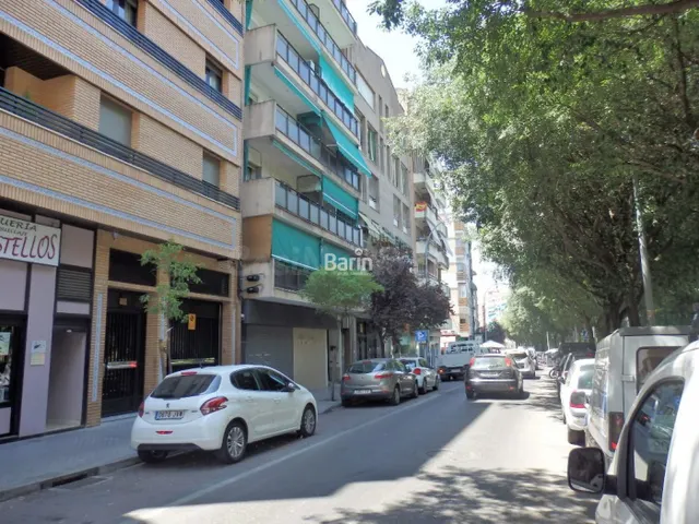 LOCAL JUNTO JARDINES VETERINARIA - foto 2