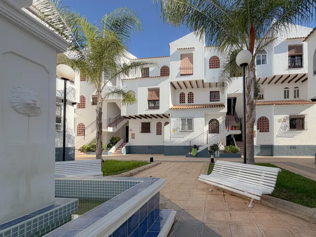 Espectacular ático con amplia terraza y excelentes vistas panorámicas y a la piscina comunitaria (350 metros playa) — 33