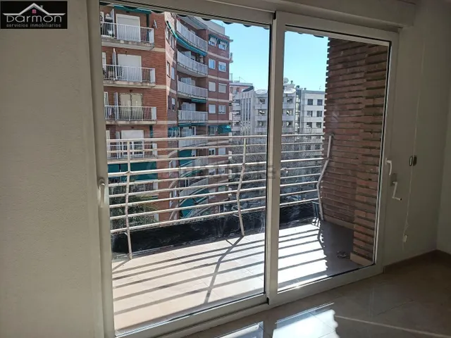 Gran piso en Zona Paseo Germanias. - foto 5