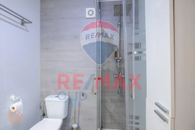 Piso acogedor con piscina. — 17