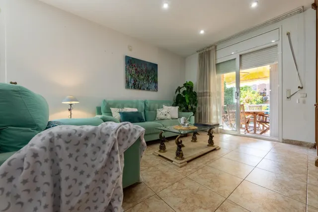 Espectacular Chalet de 4 habitaciones en Tarragona - ¡Tu Nue - foto 4
