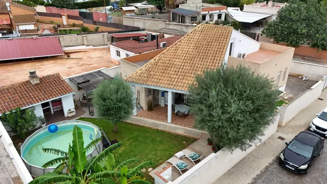 INTERESANTE CHALET EN LA POBLA DE VALLBONA — 3