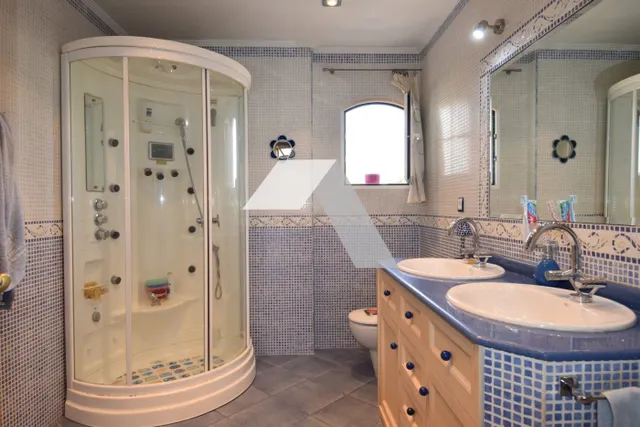 Espectacular chalet en venta — 26