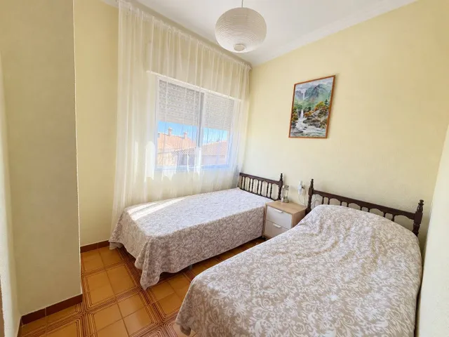 Piso con terraza y trastero en solarium a 500 metros de la playa y paseo maritimo. — 17