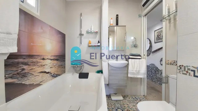 APARTAMENTO REFORMADO A 50 METROS DEL MAR EN EL PASEO DEL PUERTO – REF. 1850 — 33