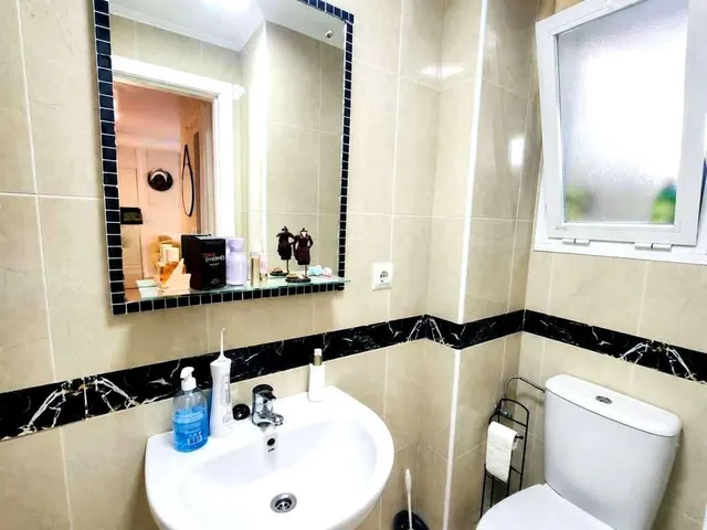 Disfrute del Sol en su Oasis Privado: Adosado en Torrevieja — 8