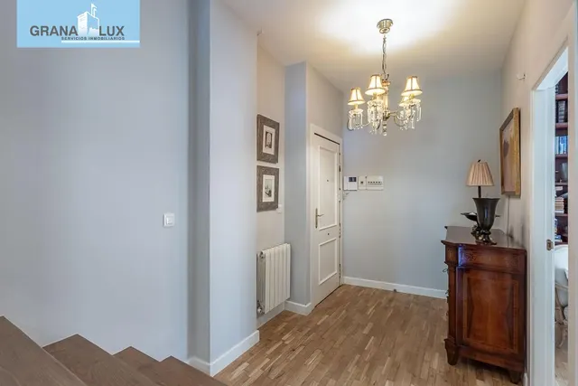 Exclusivo Piso Dúplex en el Corazón de Granada — 12
