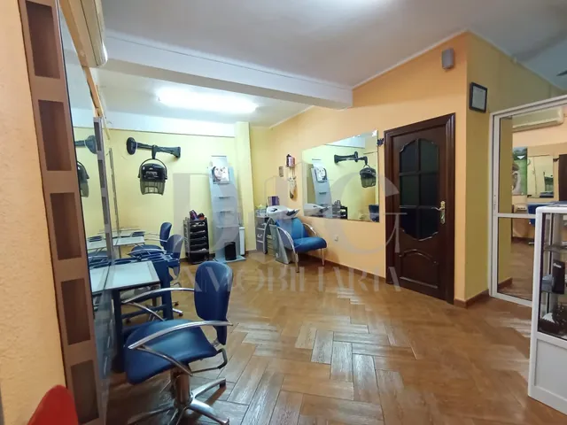 LOCAL EN ALQUILER EQUIPADO PARA PELUQUERIA