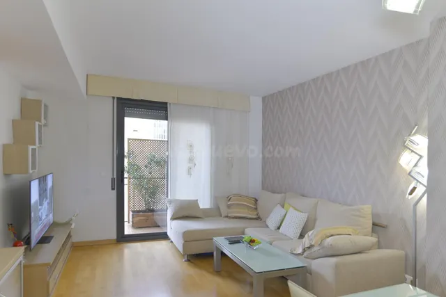 Dúplex seminuevo con terraza- solárium en el centro de Gavà - foto 3