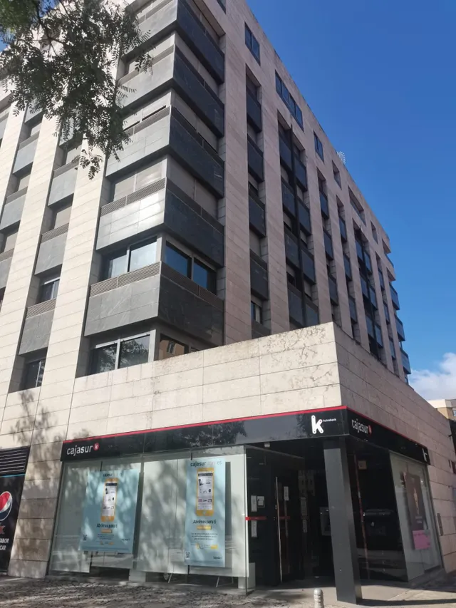 JUNTO A LA estación DE SAN BERNARDO- VIAPOL- HUERTA DE LA SALUD — 3