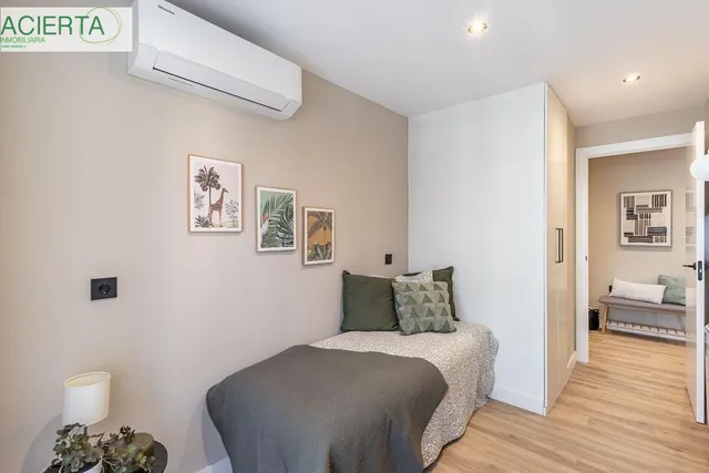 PISO REFORMADO JUNTO AVENIDA CADIZ — 22