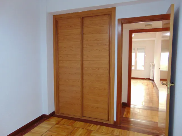 PISO DISPONIBLE EN ALQUILER CALLE CARTAGENA PROSPERIDAD — 12