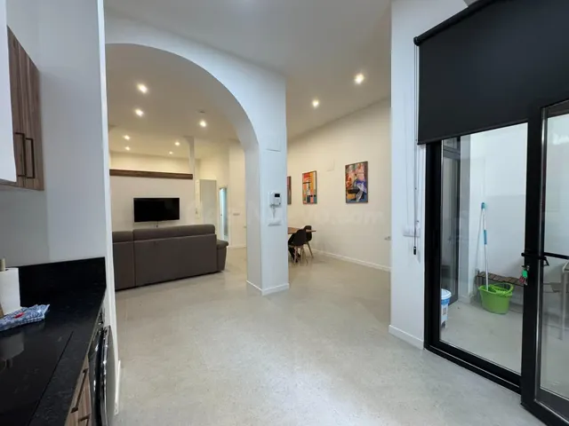 Estudio en el centro de denia en alquiler anual, con posibilidad de añadir un segundo dormitorio (pregunte las opciones) — 5