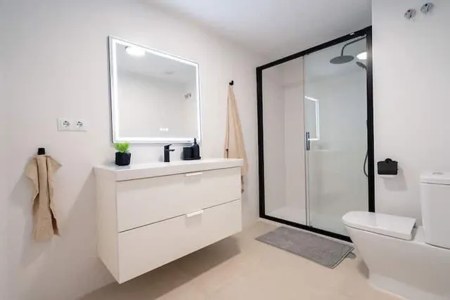 Vivienda recién reformada con amplia terraza y parking en Fuengirola — 11