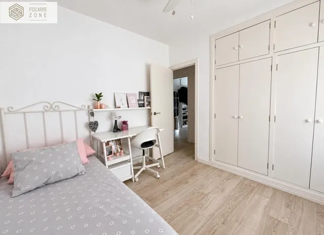 Vivienda renovada, funcional y rodeada de la auténtica esencia de Málaga — 12