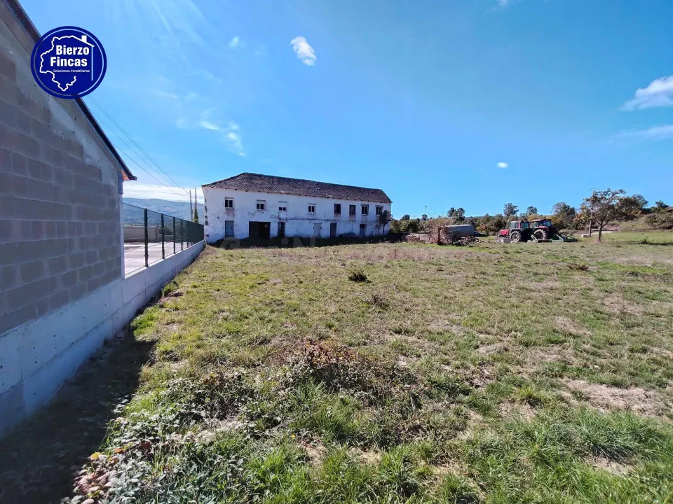 **se vende casa en Noceda del bierzo**