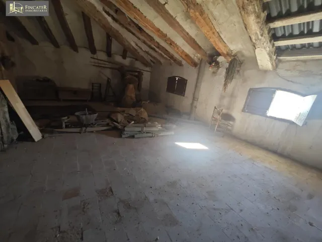 CASA EN CELLA — 38