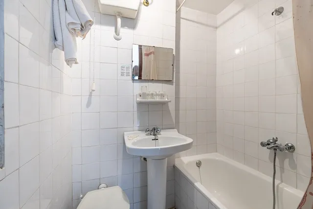 Hostal Lanjarón — 35