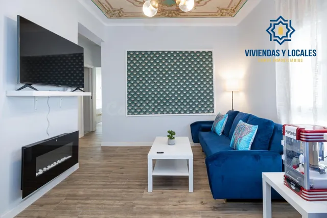 Piso reformado en zona Zaidin — 2