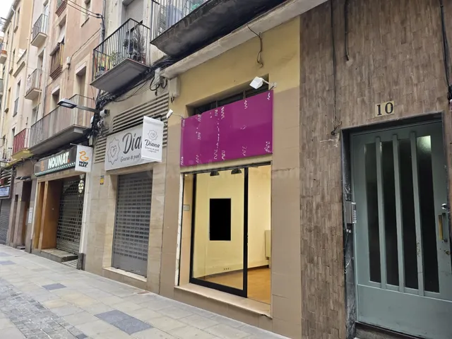 Local Comercial en Venta en z. Plana de l'Om, Manresa
