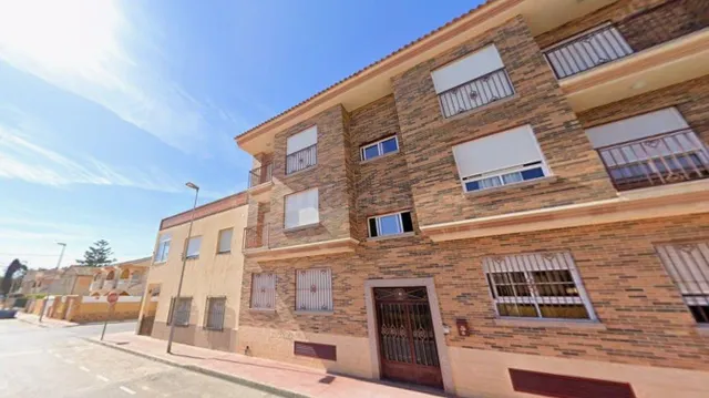 Se vende piso CESIÓN DE REMATE en C/ CAÑADA RODRIGUEZ DE ALM - foto 2