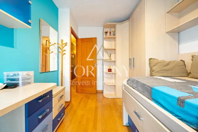 Casa adosada en venta en Passatge de Montbrió del Camp, Reus. — 25