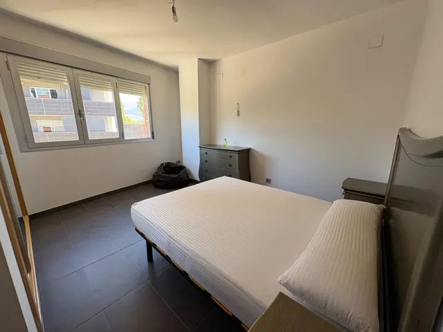 Alquilamos este fabuloso piso amueblado en novosur, alhendin. — 41