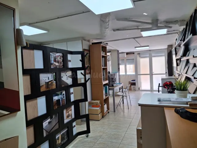 Oficina en Venta en el Centro de Almansa - Oportunidad Semin