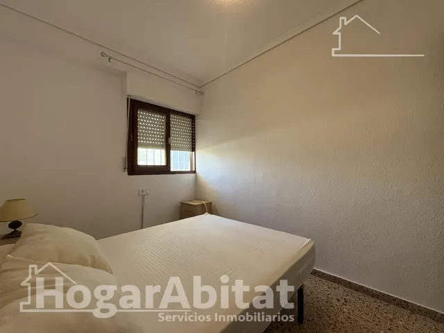 APARTAMENTO CON DOS BALCONES Y GARAJE CERCA DE LA PLAYA — 14
