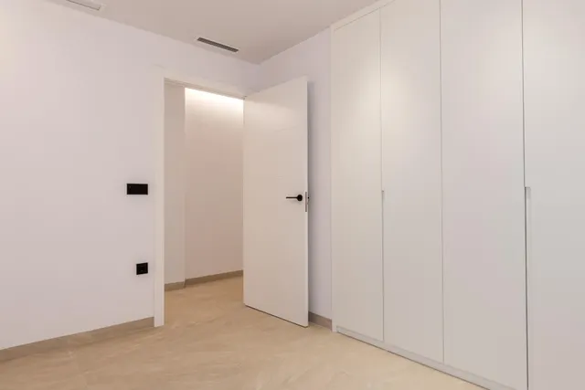 Apartamento totalmente reformado a estrenar frente a la Plaza del Teatro de Torrevieja — 35