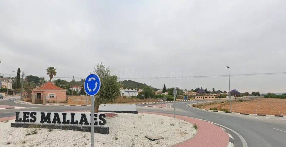 CASA EN MALLAES