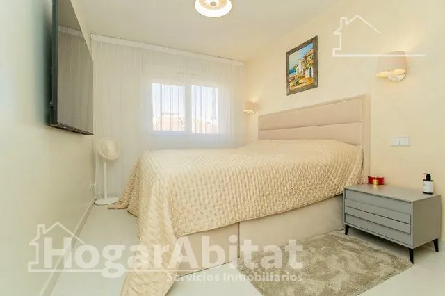 ¡CERCA DE LA PLAYA! PRECIOSO, REFORMADO CON PISCINA, TERRAZA Y GARAJE — 32