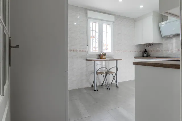 Encantadora Casa Reformada en Ogijares con Vistas y Espacios para Disfrutar — 16